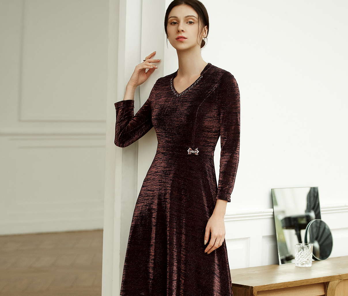 LONG  SLEEVE  COAT